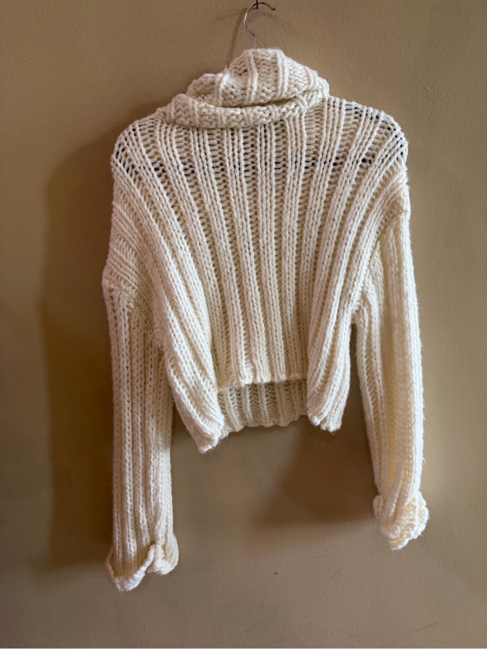 Cozy Chunky Ribbed Turtleneck Sweater - Cream